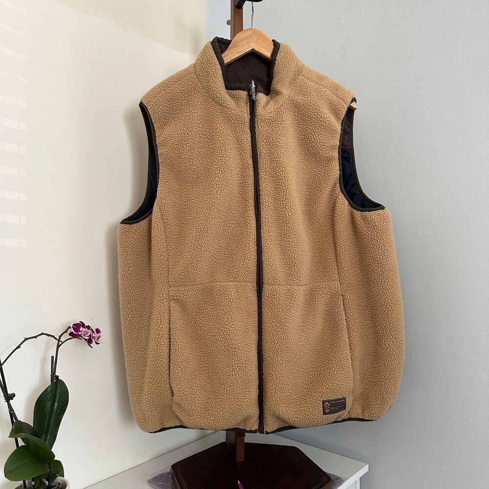 Free Country Men's Size XL Reversible Sherpa Fleece Puffer Vest Tan / Dark Navy